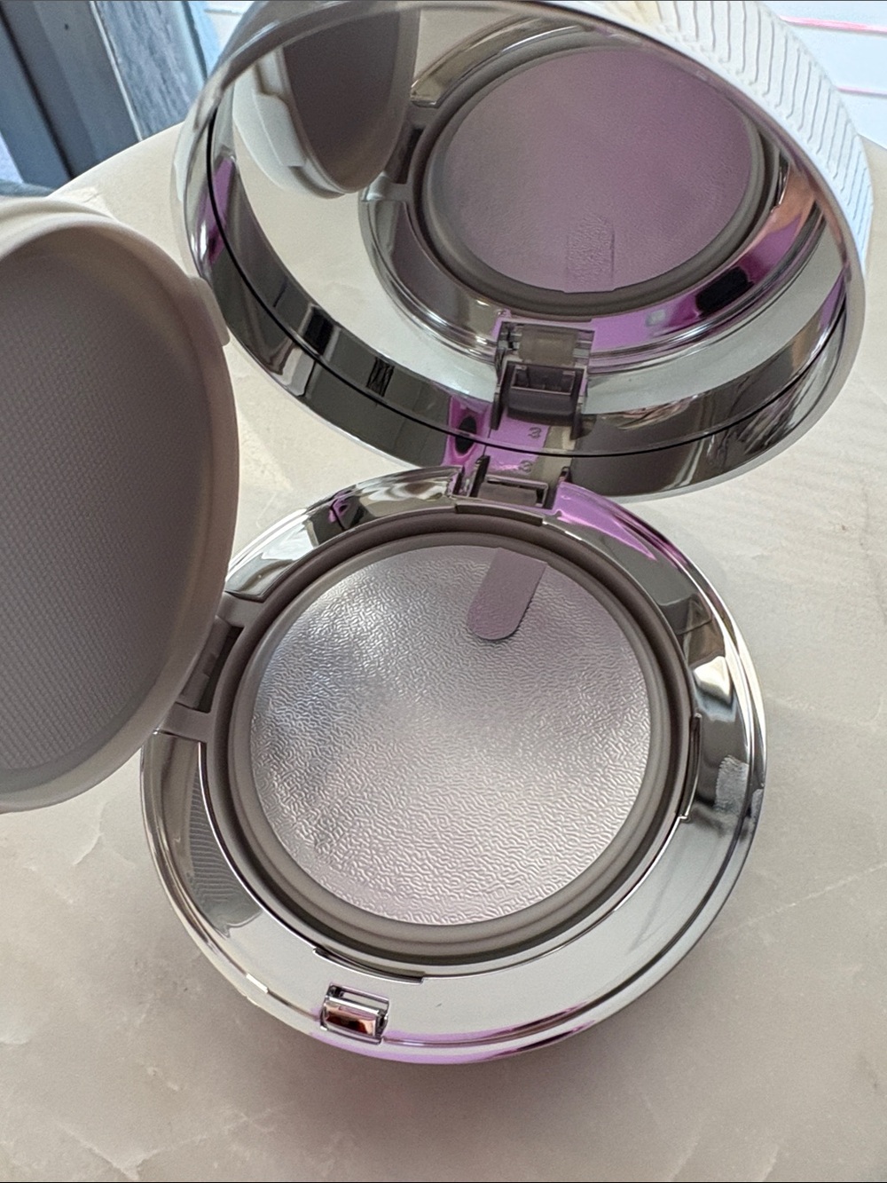 Chantecaille Future Skin Cushion Foundation - in NUDE BNIB - Picture 6 of 6
